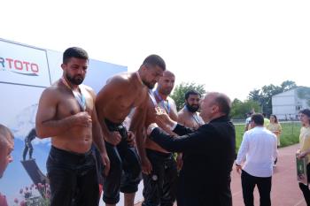 Türkiye Üniversiteler Yağlı Güreş Şampiyonası'nda Sporcumuz Emin Başer Üçüncü Oldu