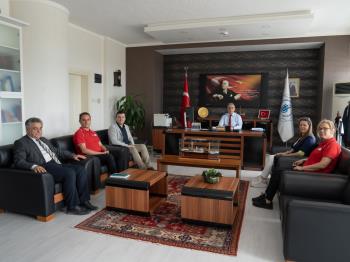 Türkiye Kızılay Derneği Bandırma Şube Başkanından Rektörümüze Ziyaret