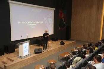 Üniversitemizde "Türkiye Yüzyılında Geleceğin İletişimcileri" Konulu Konferans Düzenlendi