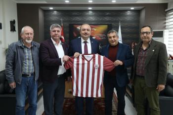 Bandırma Spor Kulübü Kulüp Başkanı ve Yönetim Kurulu Üyelerinden Rektörümüze Nezaket Ziyareti
