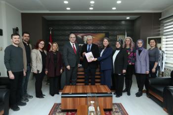 Üniversitemiz Akademisyenleri Tarafından Hazırlanan “Yumuşak Doku Mobilizasyon Teknikleri: Kanıta Dayalı Yaklaşımlar” İsimli Kitap Yayımlandı