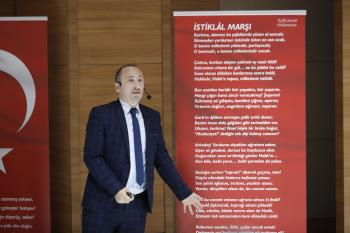 Üniversitemizde "Millî Mücadele, Mehmet Akif ve İstiklâl Marşımız" Konulu Konferans Düzenlendi