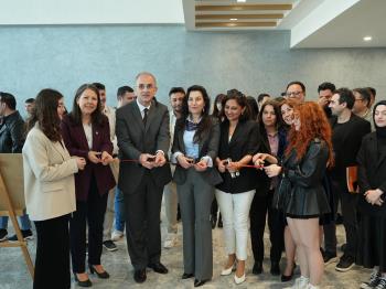 Üniversitemizde Desen Sergisi’nin Açılışı Gerçekleştirildi