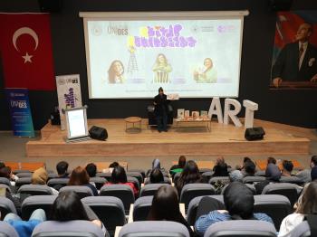 Üniversitemizde “1 Kitap 1 Gülümseme” Etkinliği Gerçekleştirildi