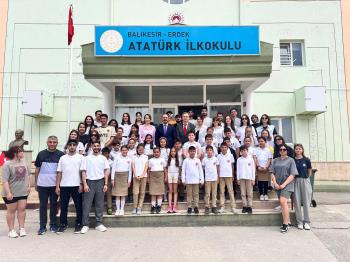 “Bahçede Hayat Var” Projesi ile Geleceğin Öğretmenlerinden Minik Yüreklere Dokunuş