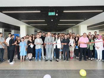 Öğrencilerimizden Hayata Dokunan Projeler: Grafik Tasarımı Bölümü Mezuniyet Sergisi Açıldı