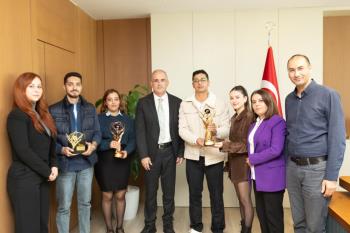 Rektörümüz TRT’den Ödül Alan Öğrencilerimizi Ağırladı