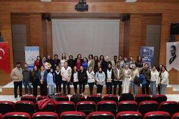 “Meme Kanseri Farkındalığı ve Uzun Ömür” Konulu Konferans Gerçekleştirildi