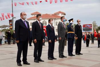 29 Ekim Cumhuriyet Bayramı Bandırma’da Resmi Tören ile Kutlandı